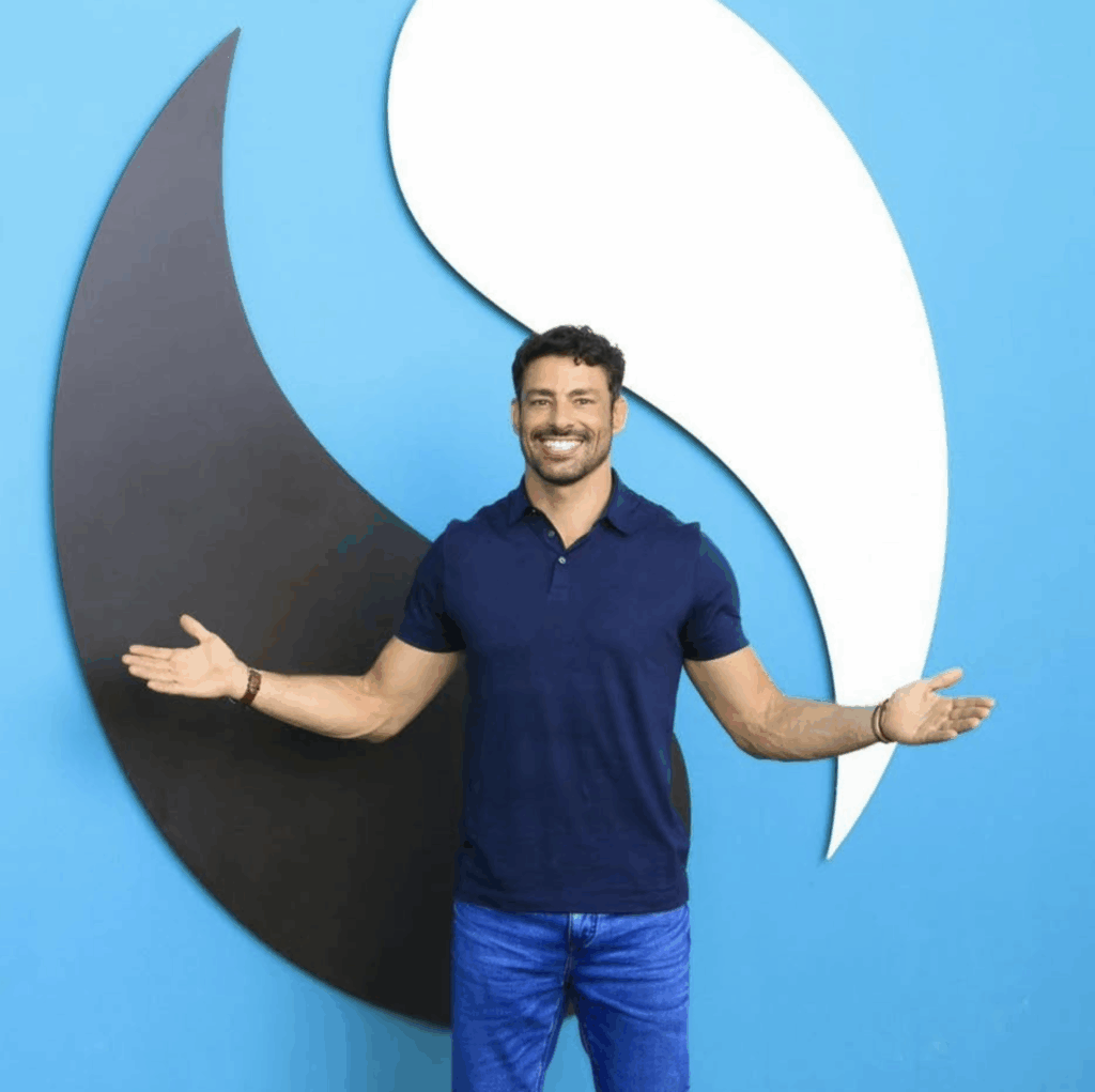 Design completo de marca criado para branding de BIOSPHERE By Cauã Reymond para o mercado imobiliário.